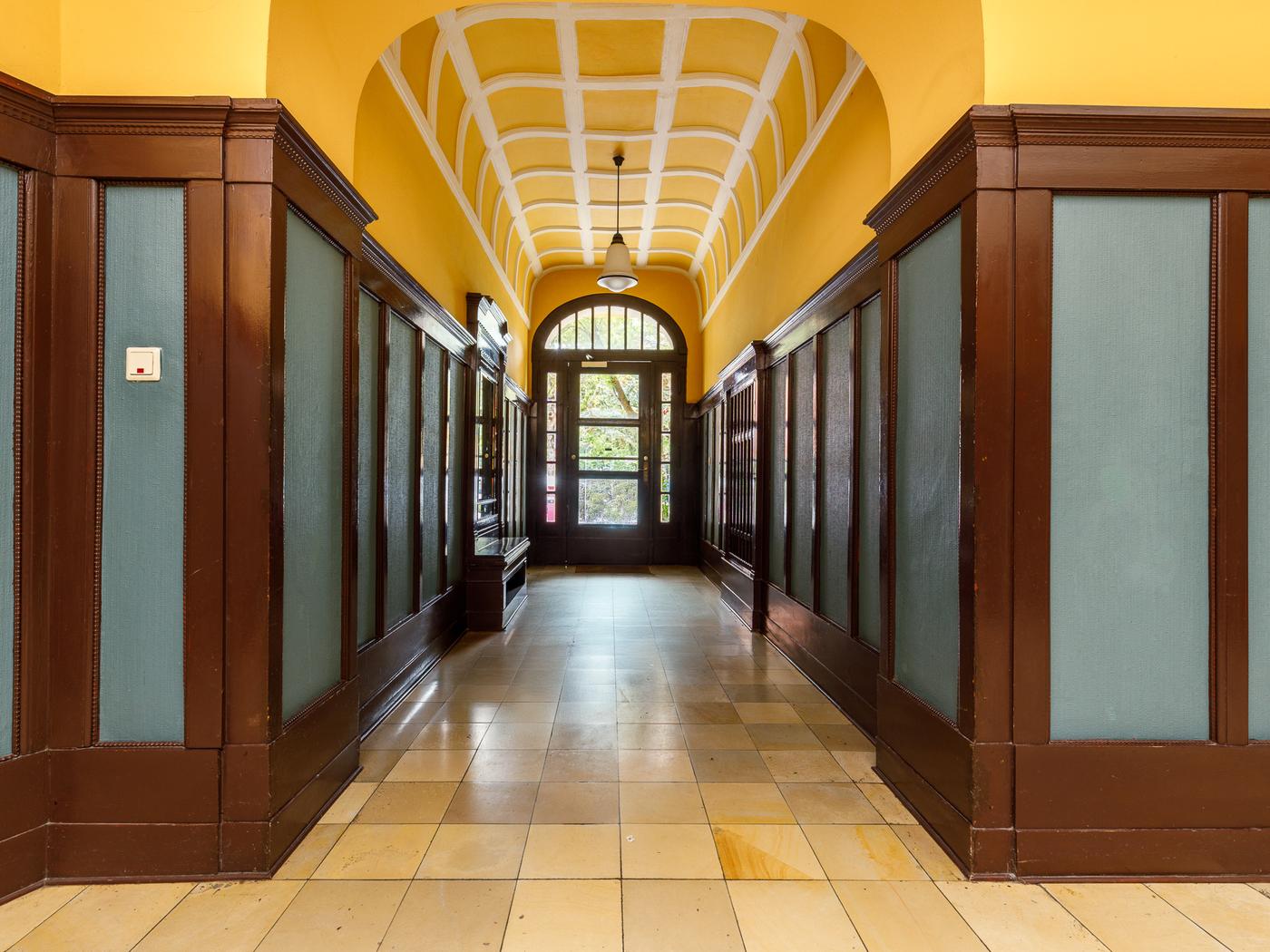 Entrée mit Stuck- & Stilelementen Entrée mit Stuck- & Stilelementen