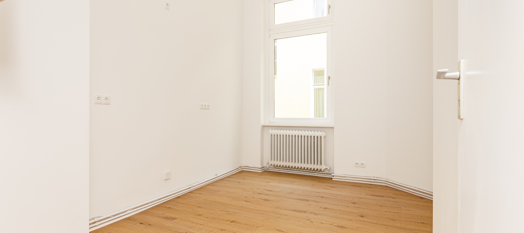 Separater Küchenbereich mit Anschlüssen Separater Küchenbereich mit Anschlüssen