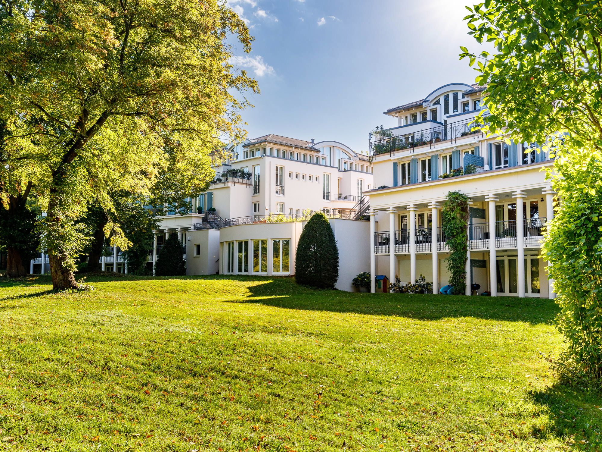 Rear view of the property on Koenigsallee 