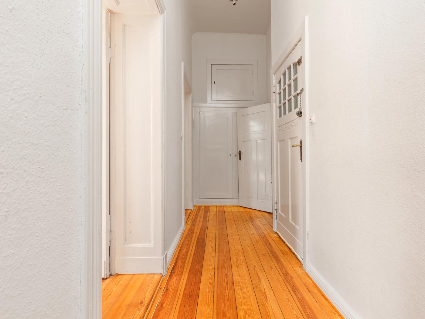 Eingangsbereich mit Haustür Eingangsbereich mit Haustür