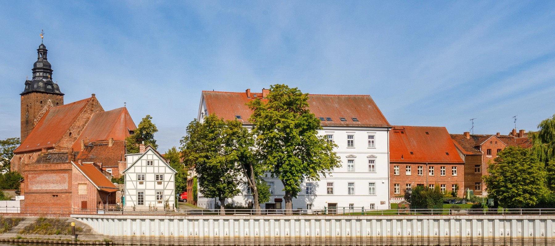Traumhafte Gewerbeimmobilie am Havelufer Traumhafte Gewerbeimmobilie am Havelufer