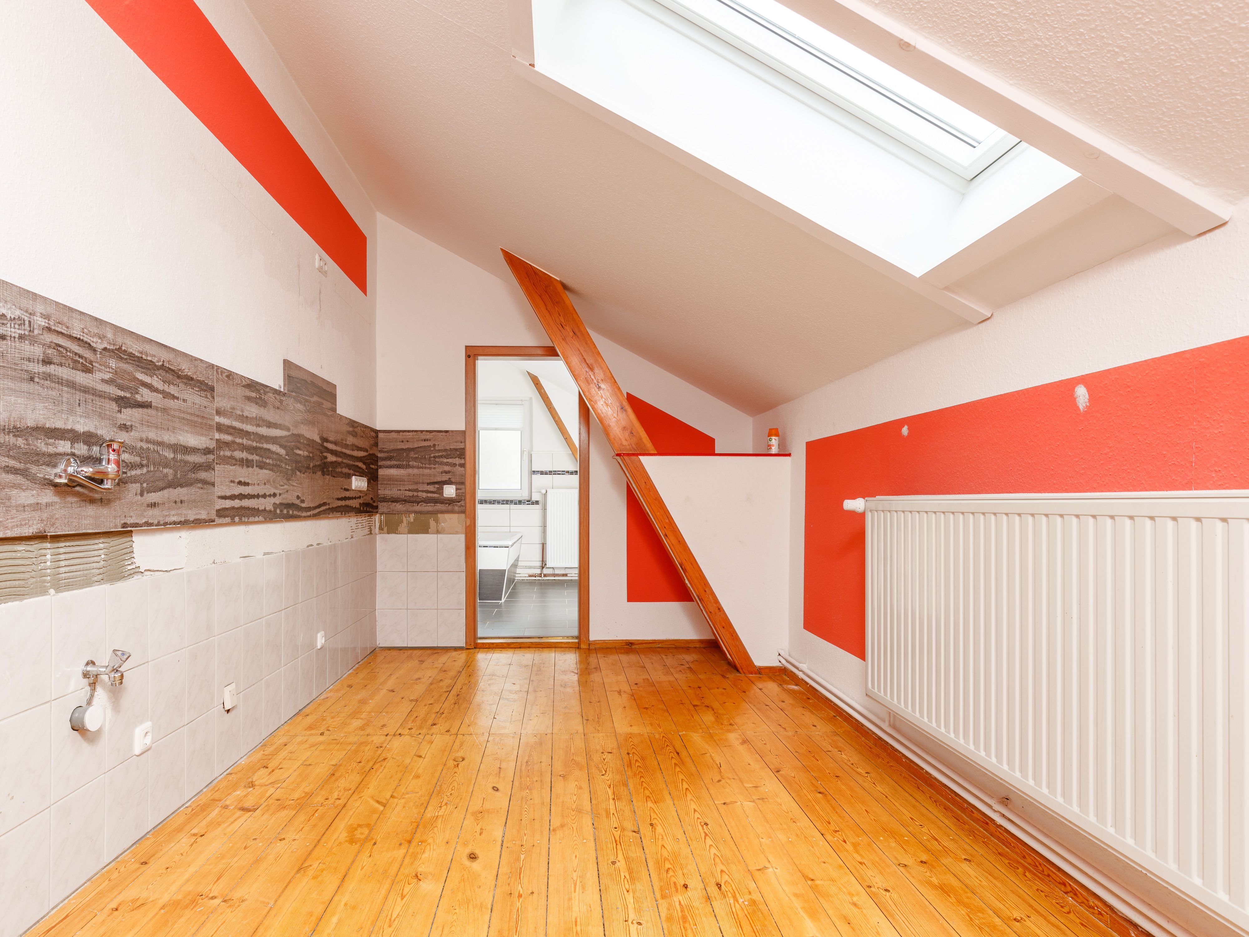 Separater Küchenbereich mit Anschlüssen für Einbauküchen