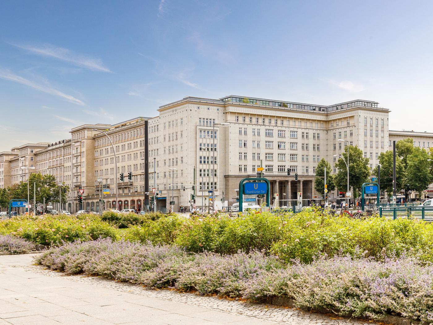 Stilvolles Wohnen mit Balkon, Weitblick und ruhiger Innenhoflage direkt am Frankfurter Tor