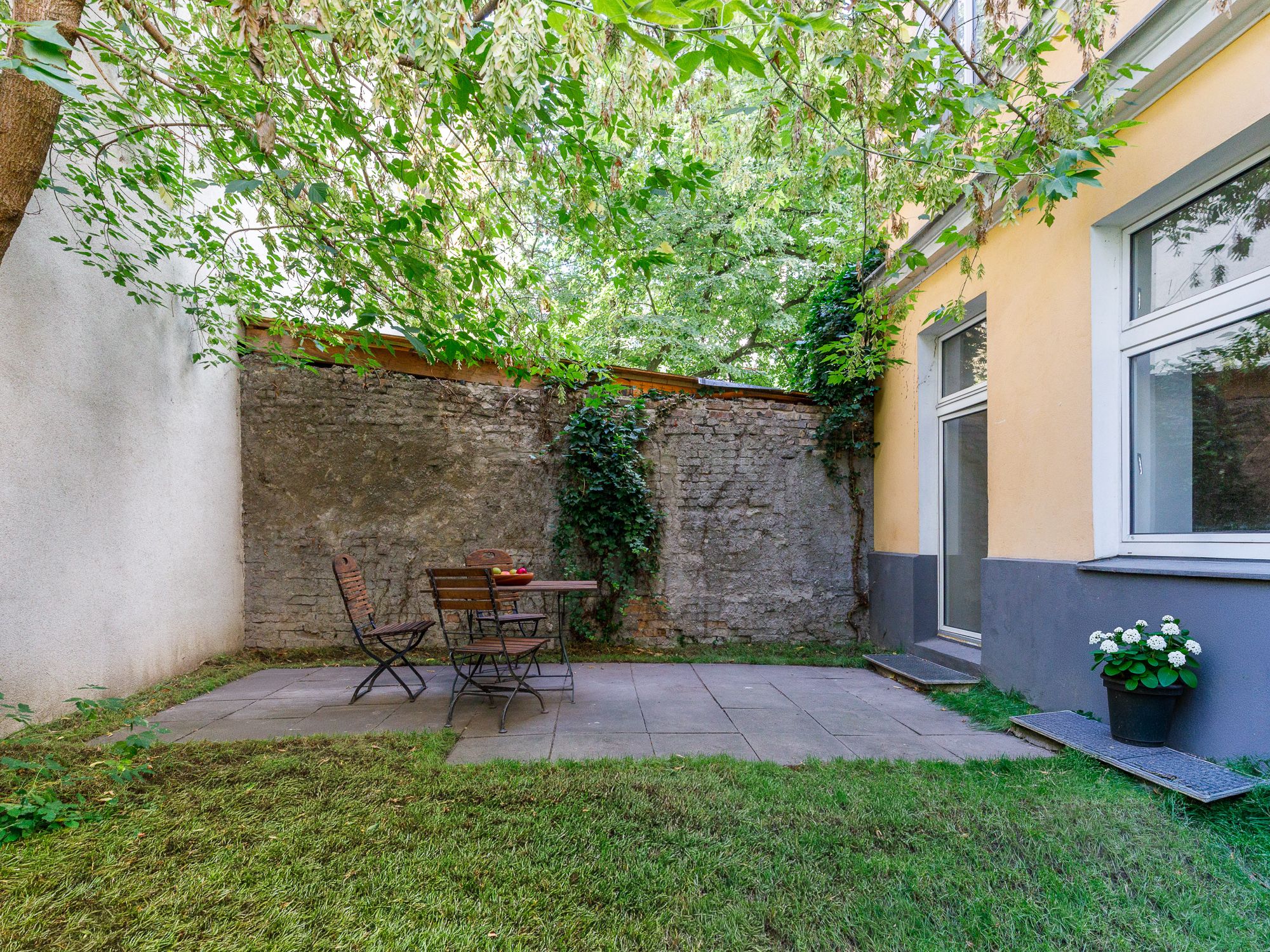 Private garden terrace in quite courtyard setting