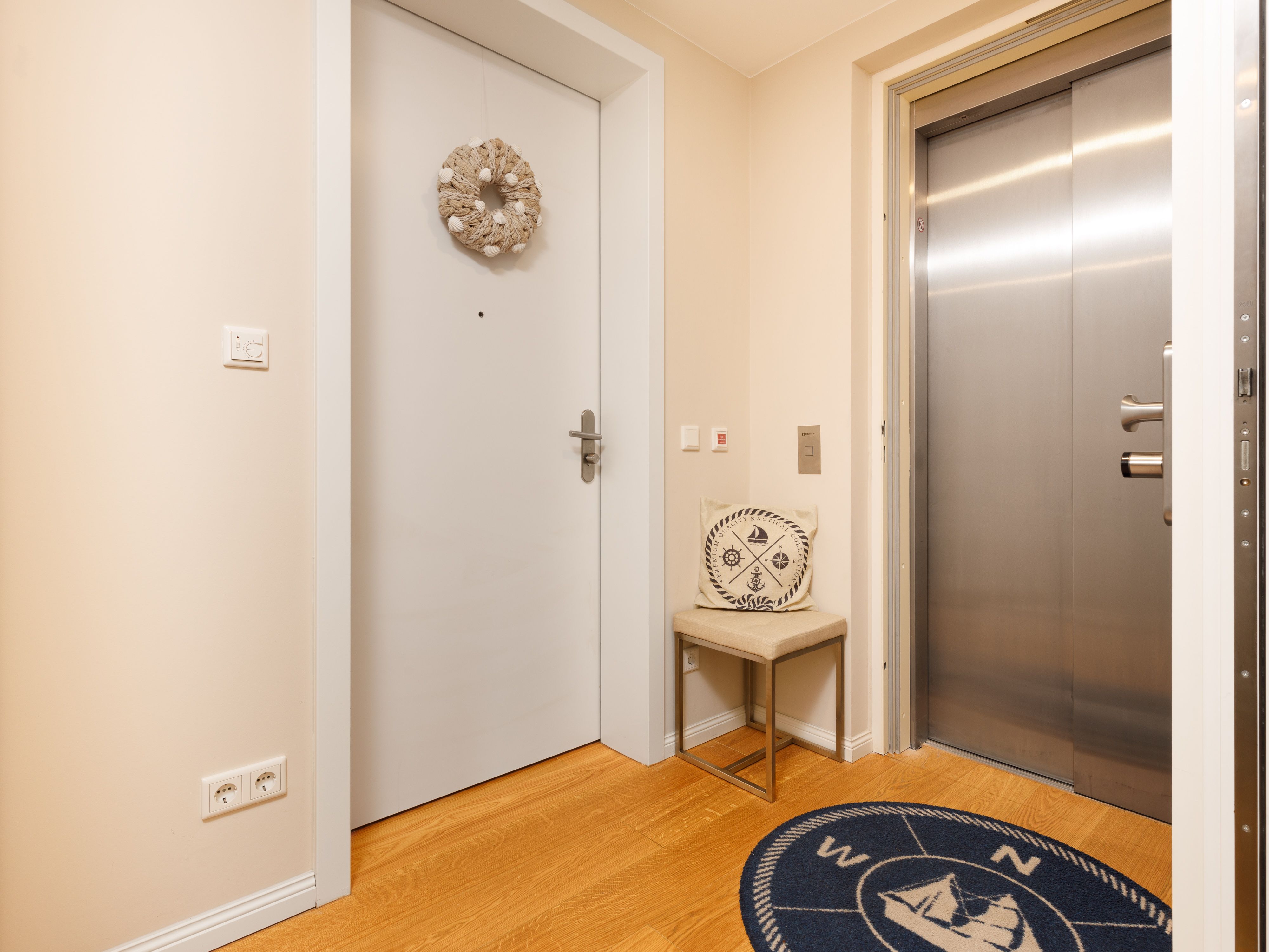 moderner enSuite Fahrstuhl