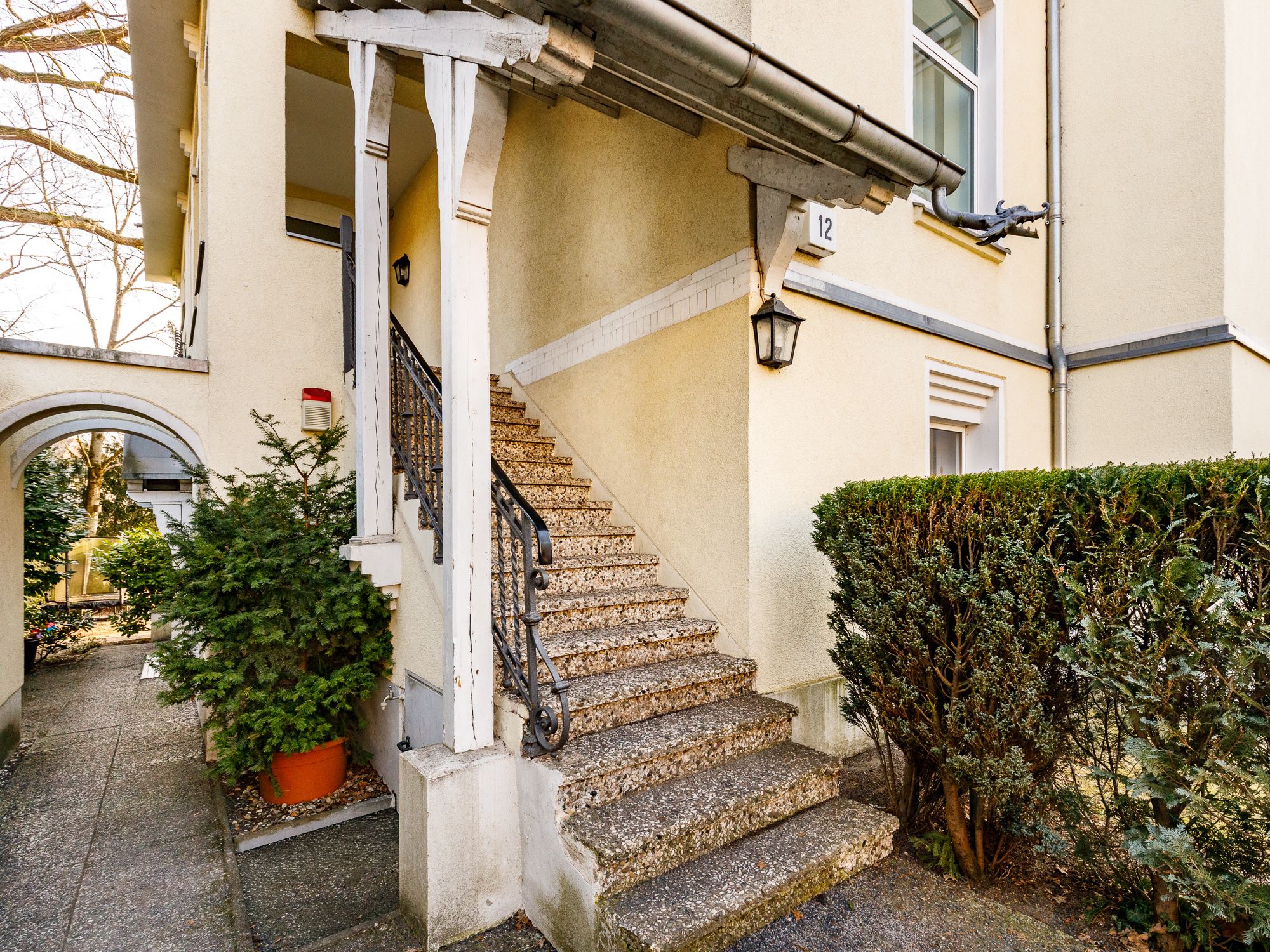 Entrée und Zugang zum Haus 