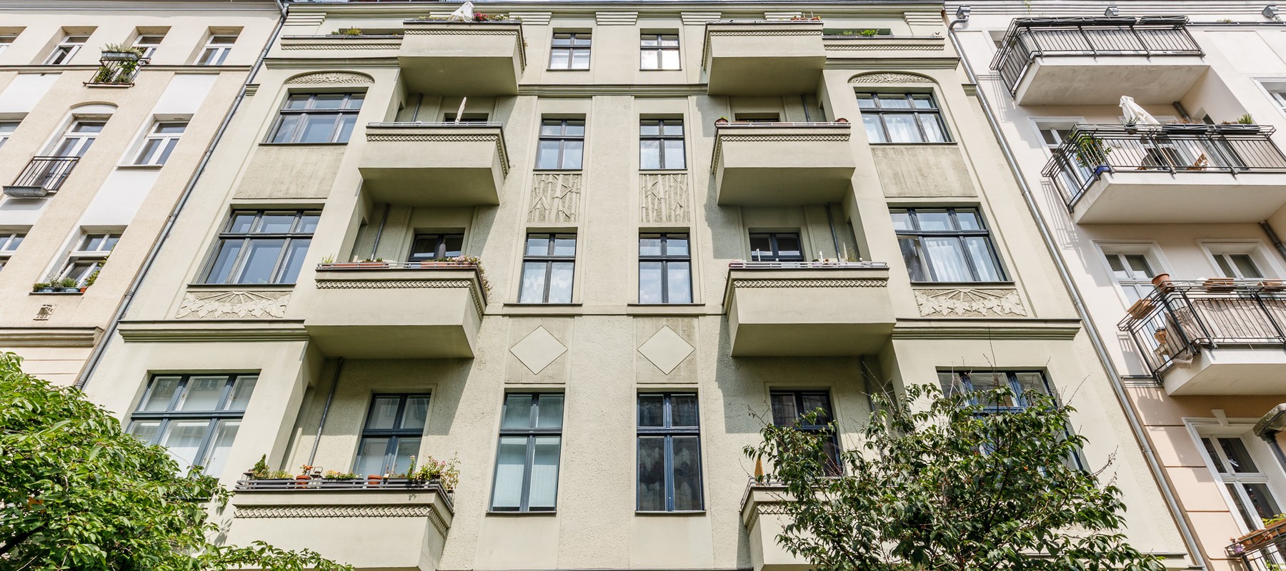 Repräsentatives Mehrfamilienhaus im Winsviertel Repräsentatives Mehrfamilienhaus im Winsviertel