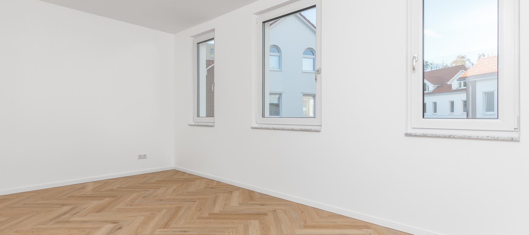 Großes Schlafzimmer mit moderner Ausstattung Großes Schlafzimmer mit moderner Ausstattung