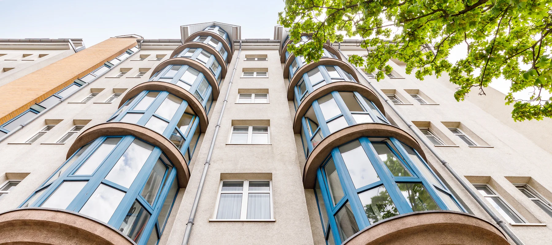 Residence with Exceptional Potential for Individual Design Near the Volkspark Humboldthain
