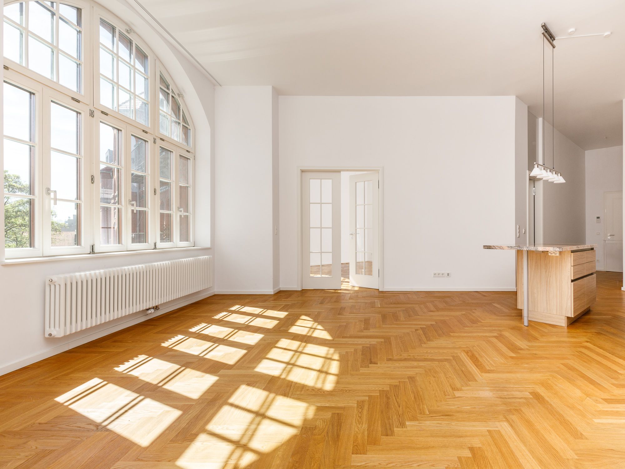 Offener Wohnbereich mit Küche 