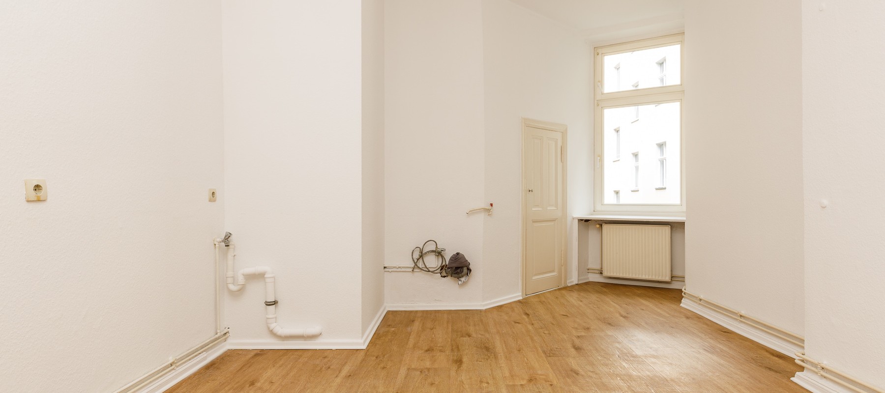 Sanierte Etagenwohnung mit Küchenanschlüssen Sanierte Etagenwohnung mit Küchenanschlüssen