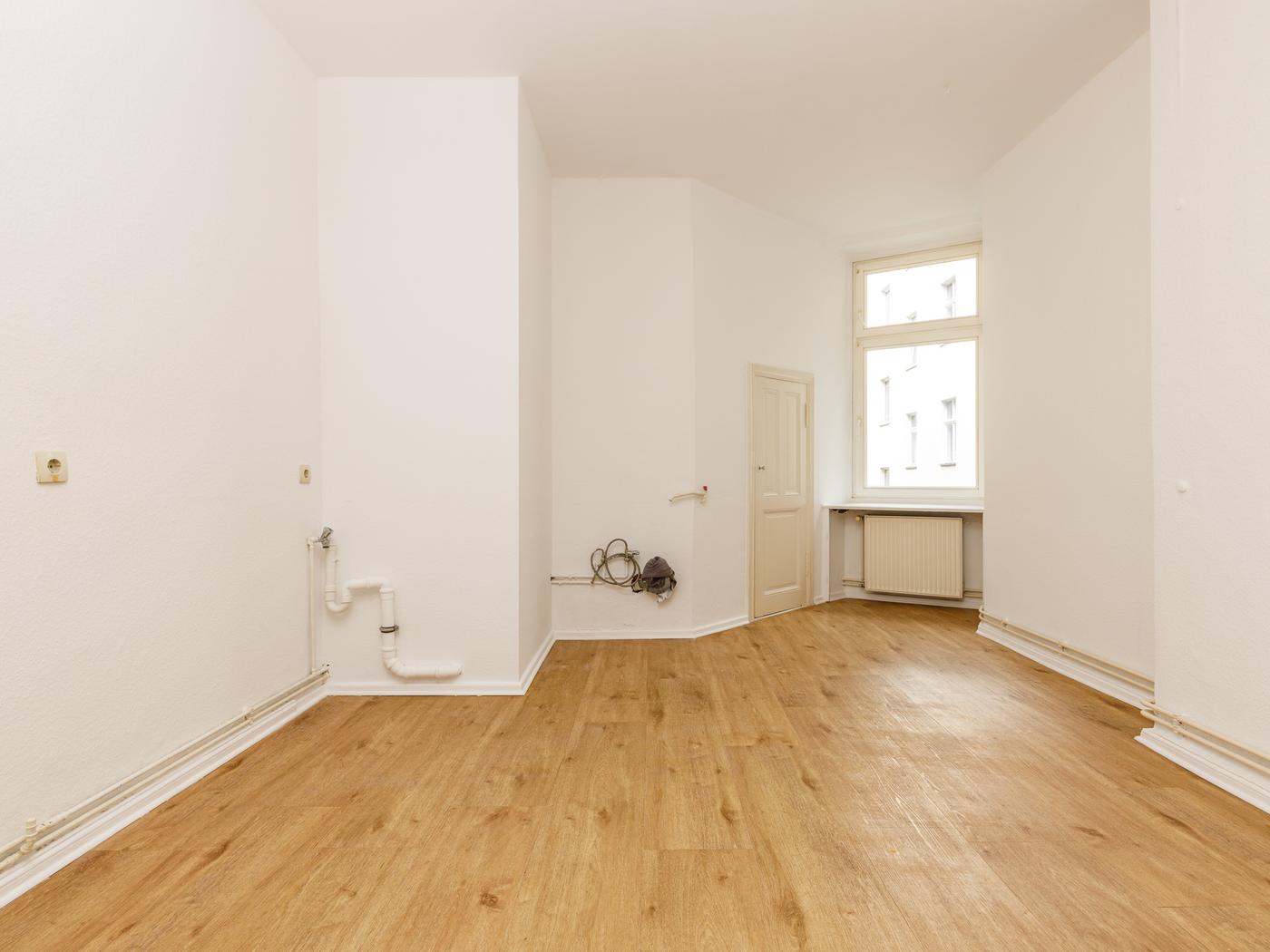 Sanierte Etagenwohnung mit Küchenanschlüssen Sanierte Etagenwohnung mit Küchenanschlüssen