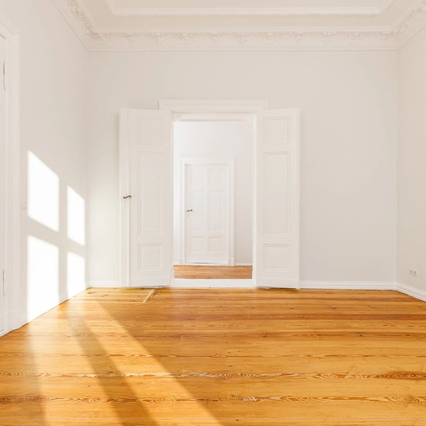 Berliner Altbau Flügeltüren Stuck