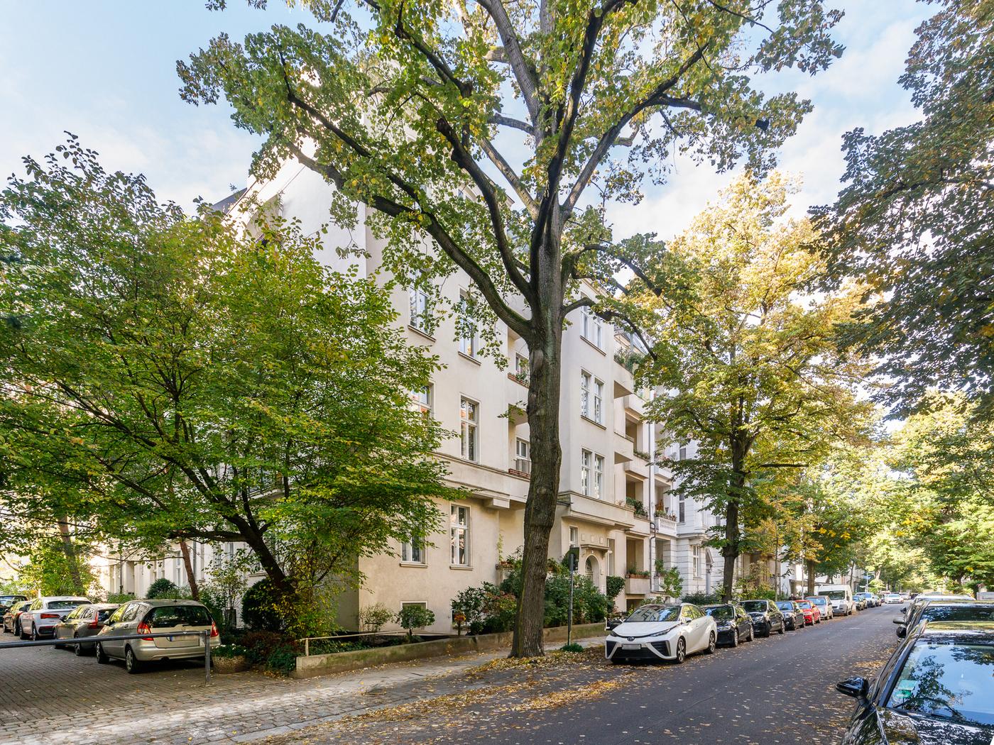 Gepflegtes Mehrfamilienhaus in Steglitz Gepflegtes Mehrfamilienhaus in Steglitz