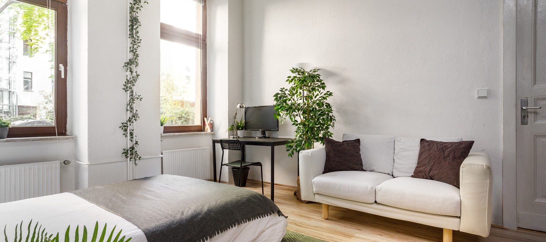 Schlafzimmer zum ruhigen Innenhof Schlafzimmer zum ruhigen Innenhof