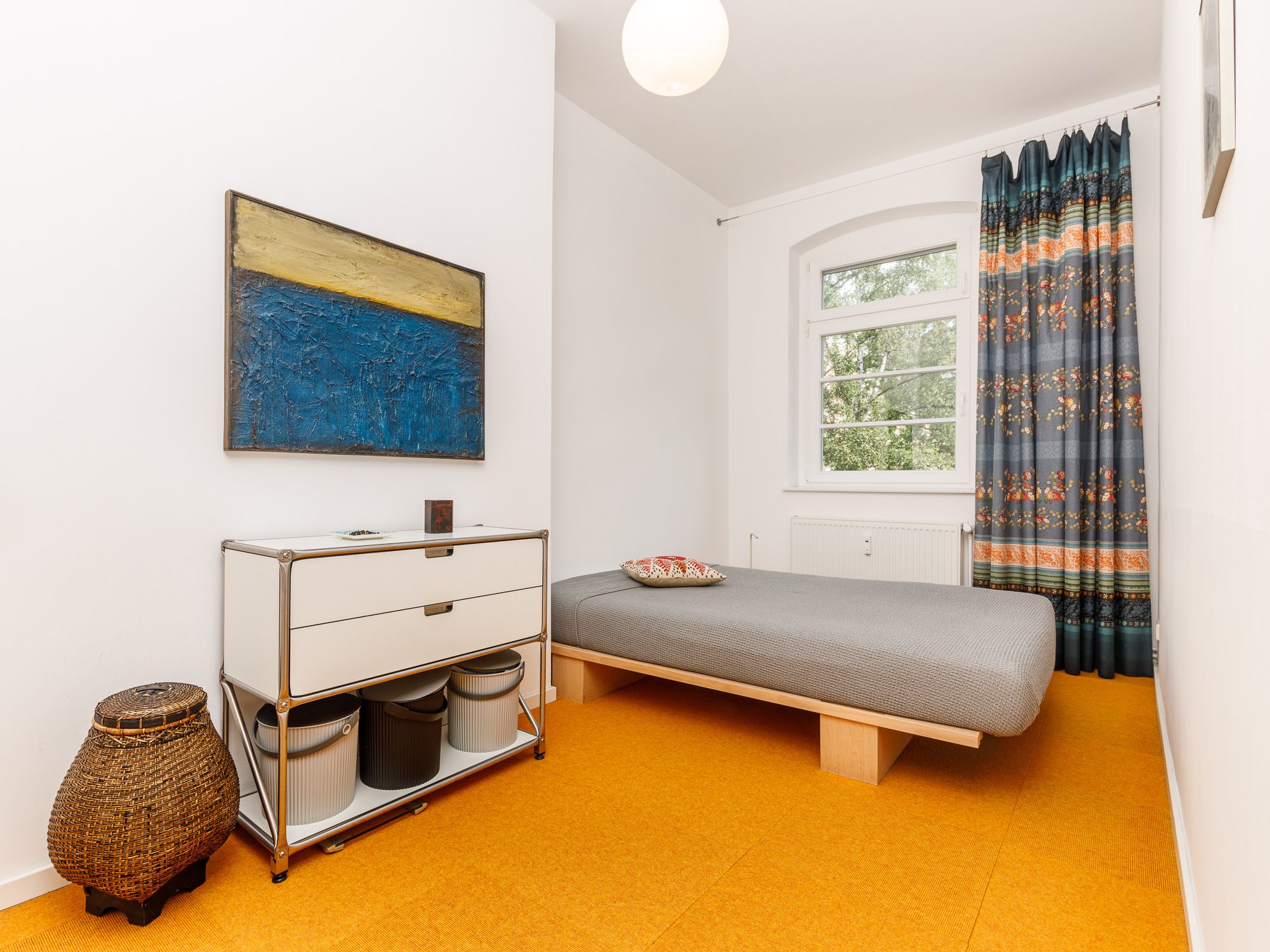 Schlafzimmer zum Innenhof 