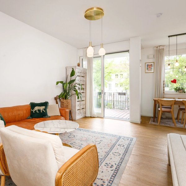 Wohnzimmer Sofa Sessel Balkon Esstisch