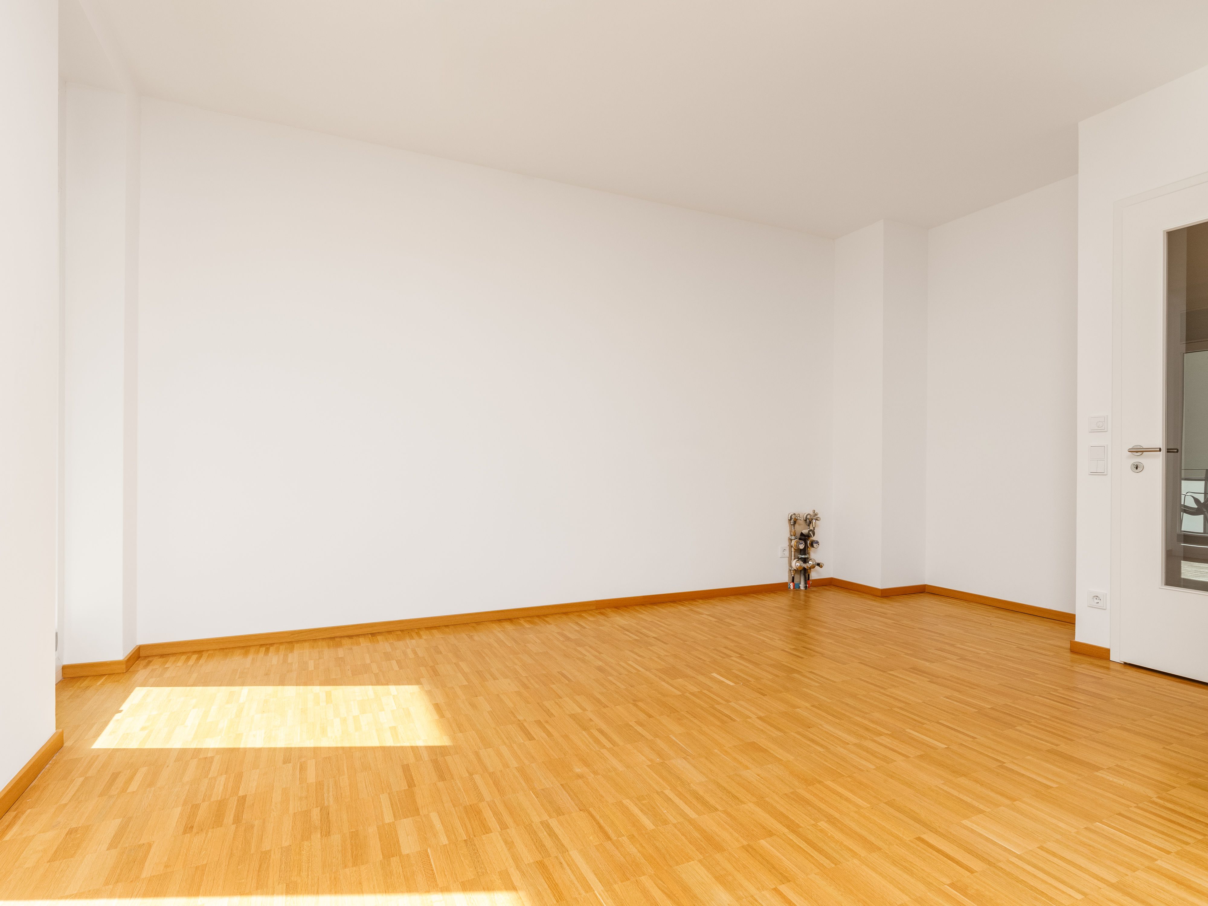 Küchenbereich mit Anschlüssen für Einbauküche 