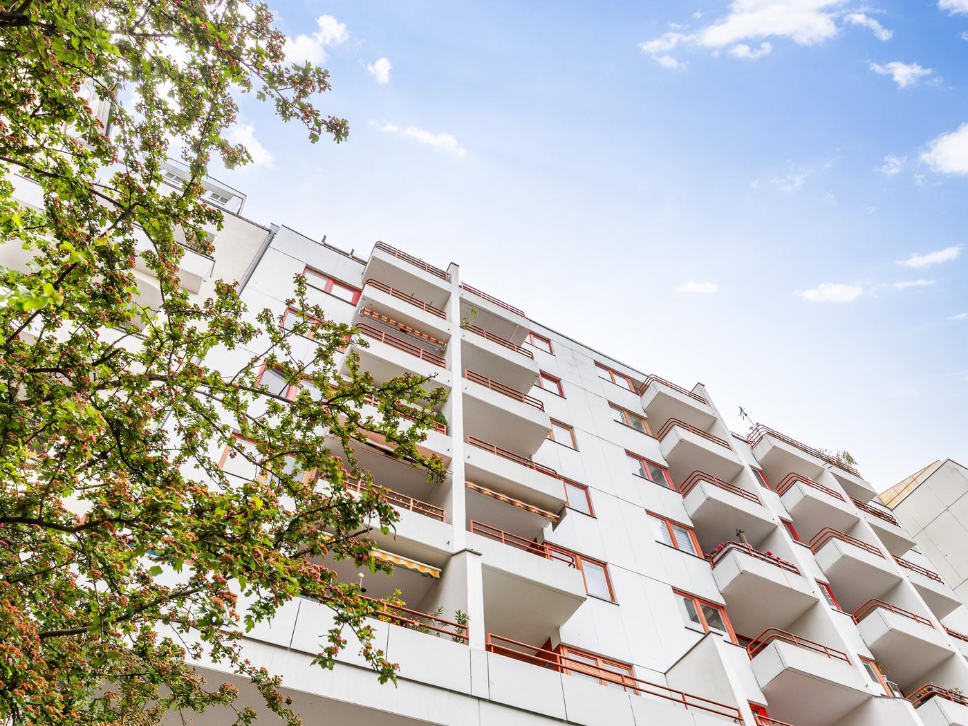 Gepflegtes Hochhaus fußläufig zum Ludwigkirchplatz Gepflegtes Hochhaus fußläufig zum Ludwigkirchplatz