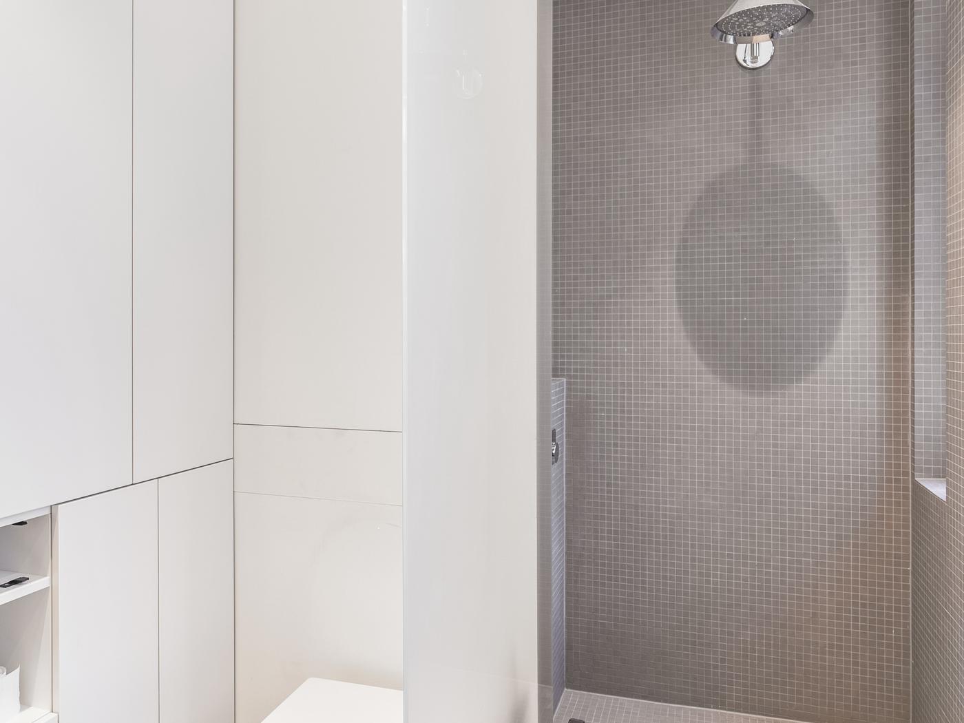Hochwertiges Duschbad mit walk-in Rainshower Hochwertiges Duschbad mit walk-in Rainshower