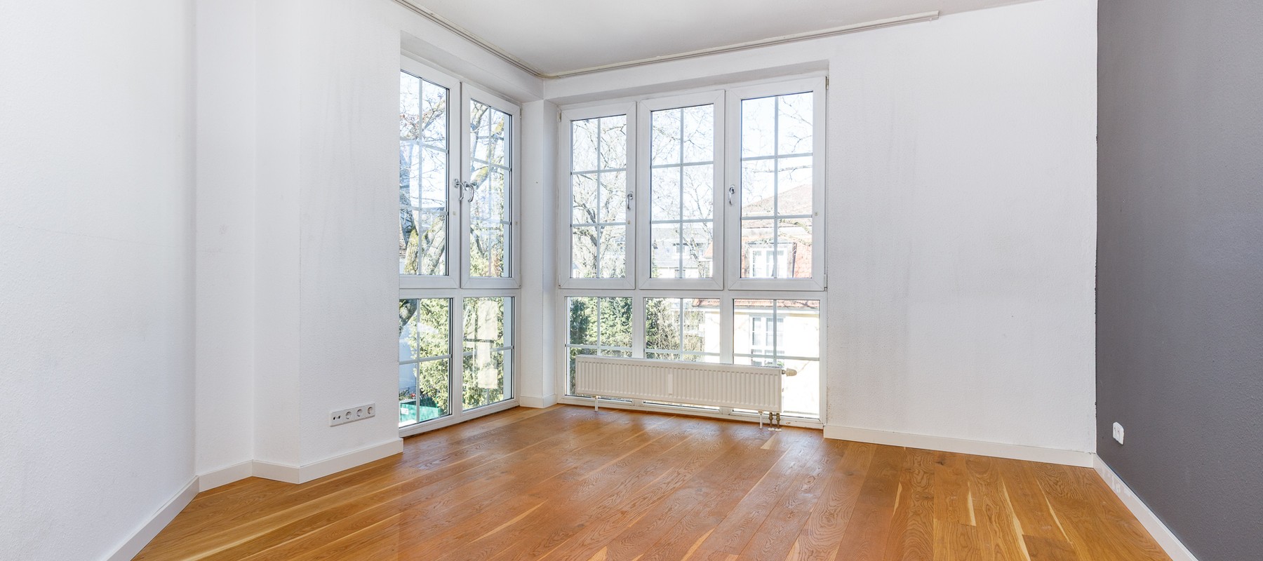 Arbeits- bzw. Schlafzimmer zum ruhigen Innenhof Arbeits- bzw. Schlafzimmer zum ruhigen Innenhof
