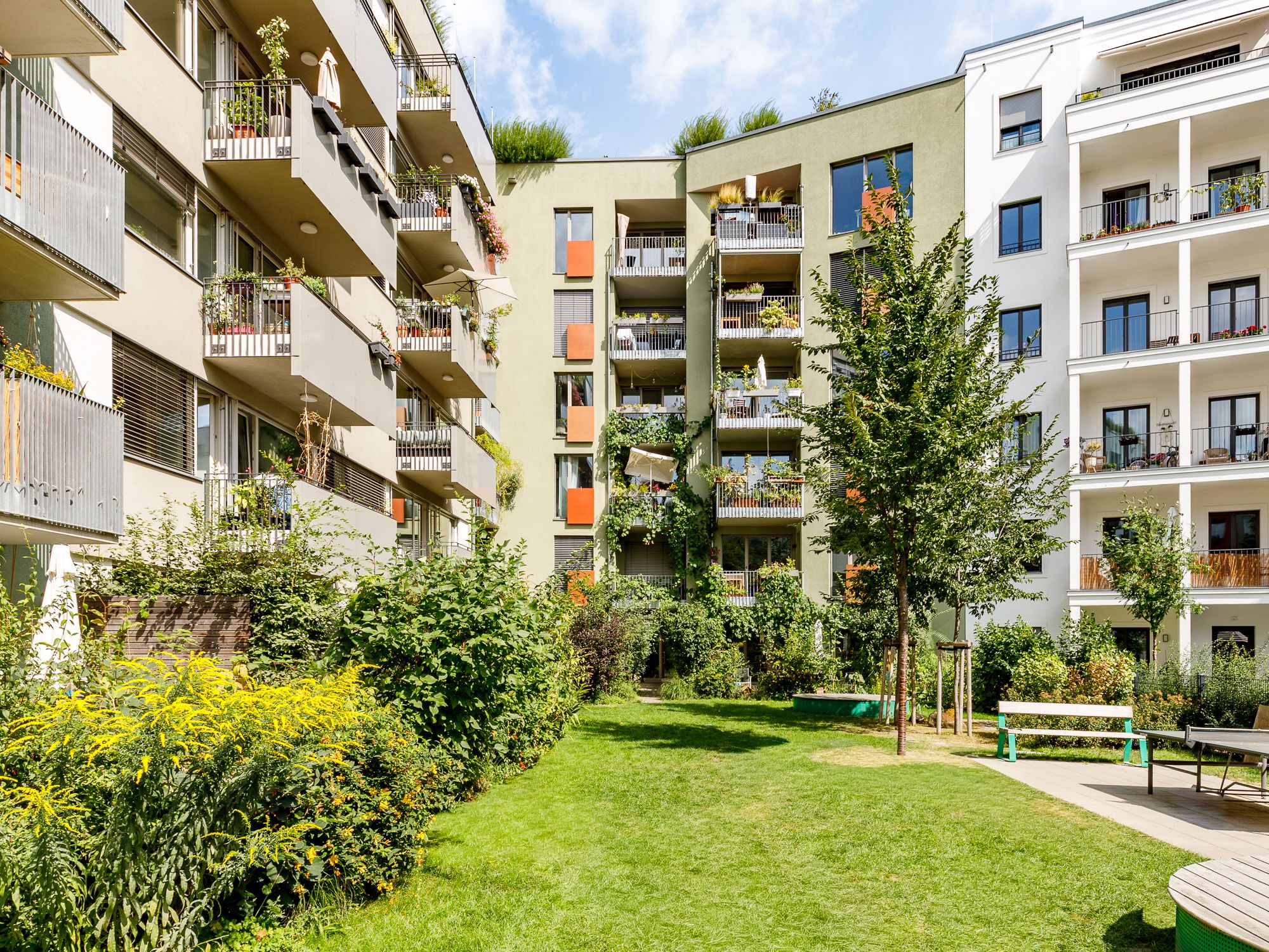 Multi-family residence with communal garden 