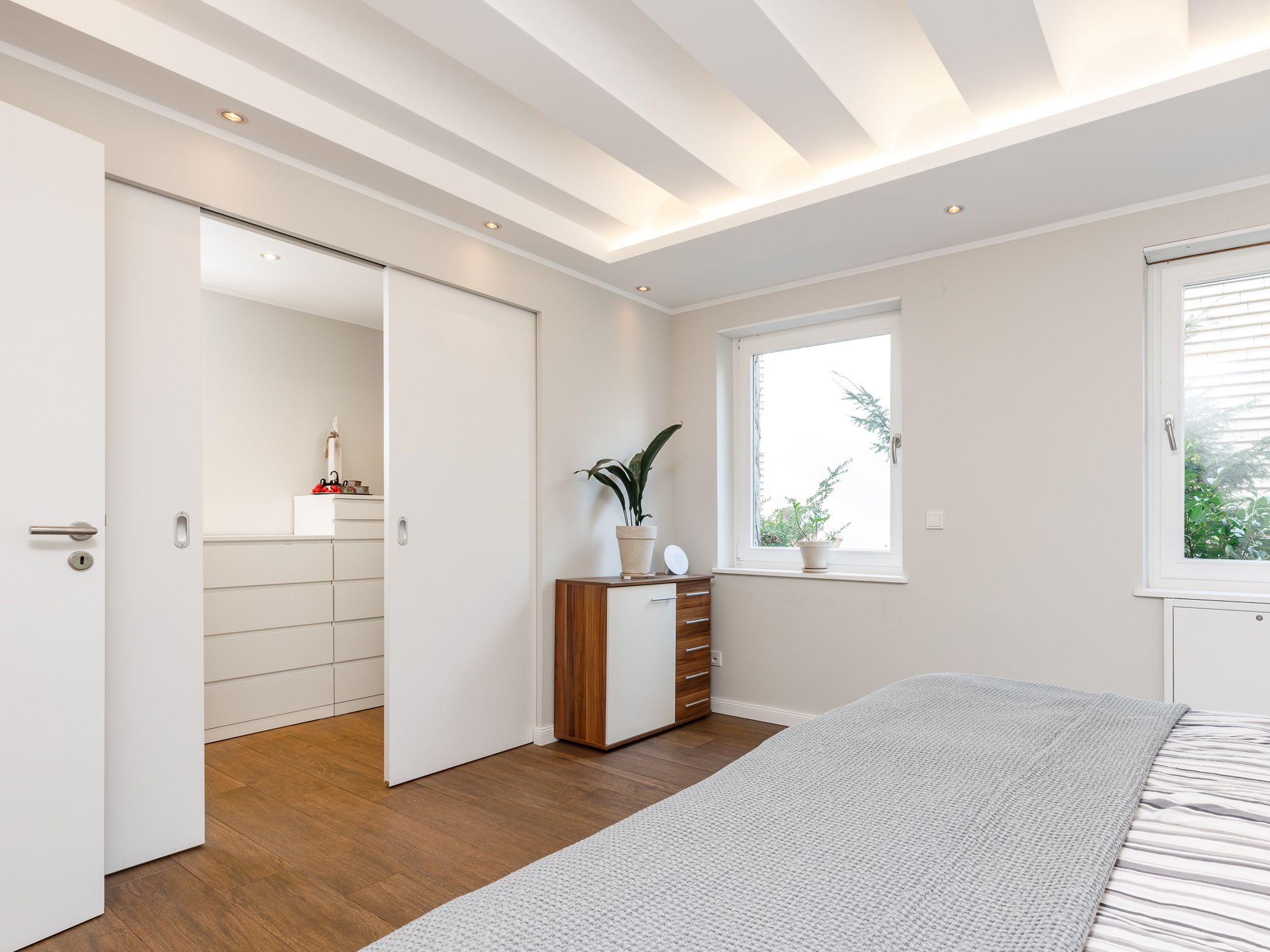 Masterbedroom mit en suite Ankleide 