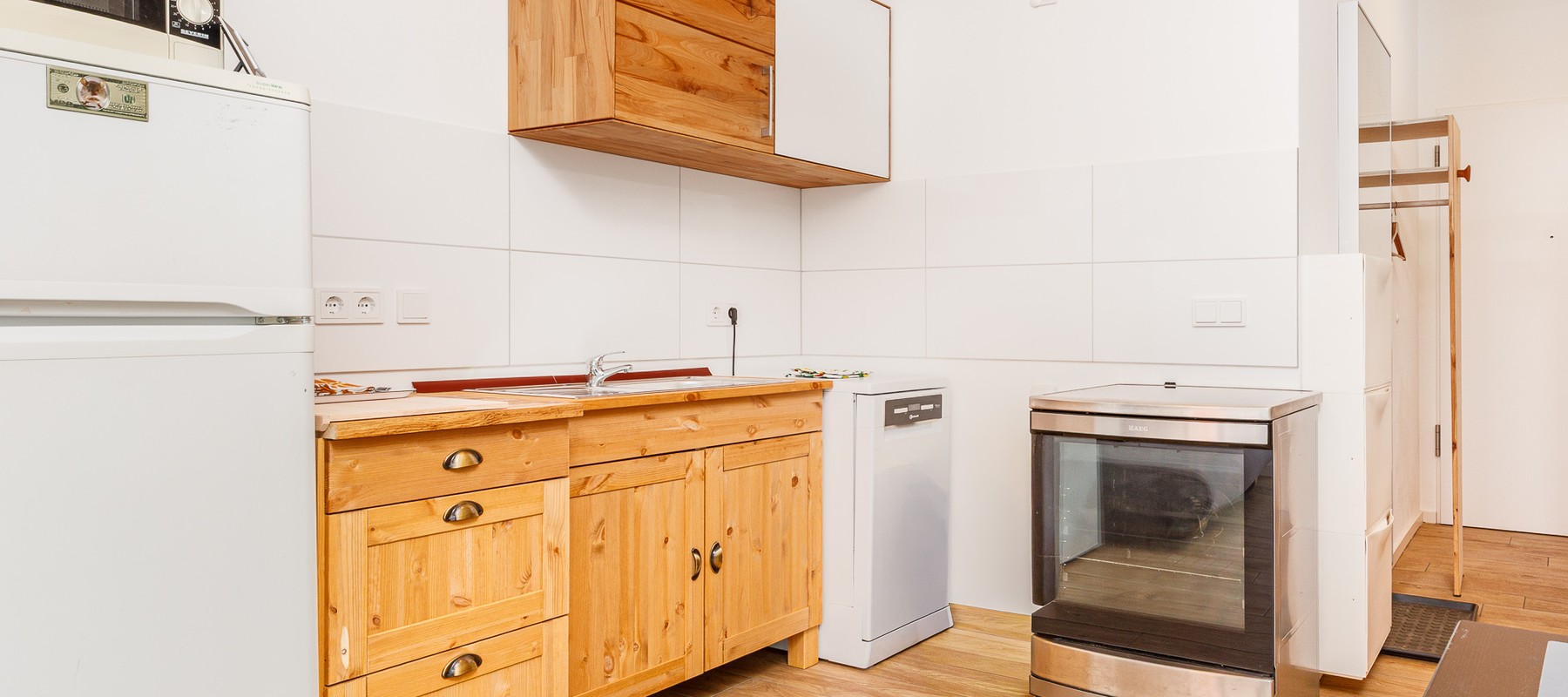 Küchenbereich mit spartanischer Ausstattung Küchenbereich mit spartanischer Ausstattung