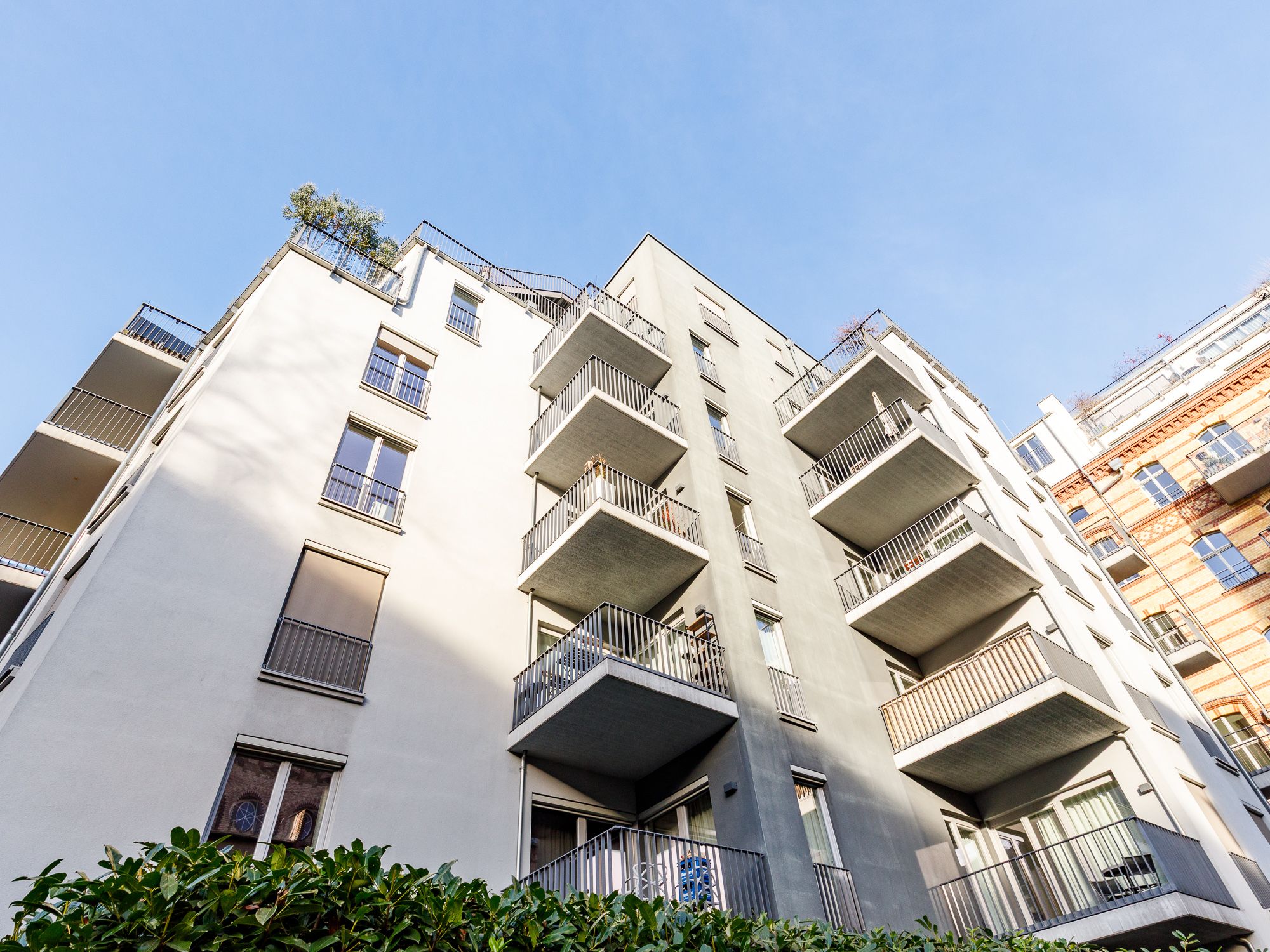 Moderner Neubau in ruhiger Hinterhoflage 