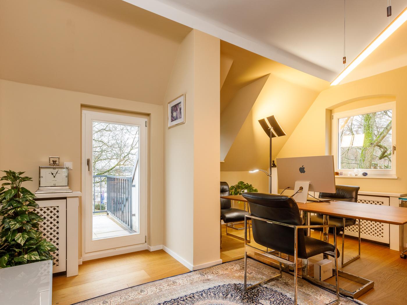 Arbeitsbereich mit Blick auf die Havel Arbeitsbereich mit Blick auf die Havel