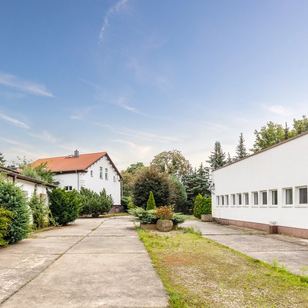 Gewerbehof Zufahrt Stellflächen