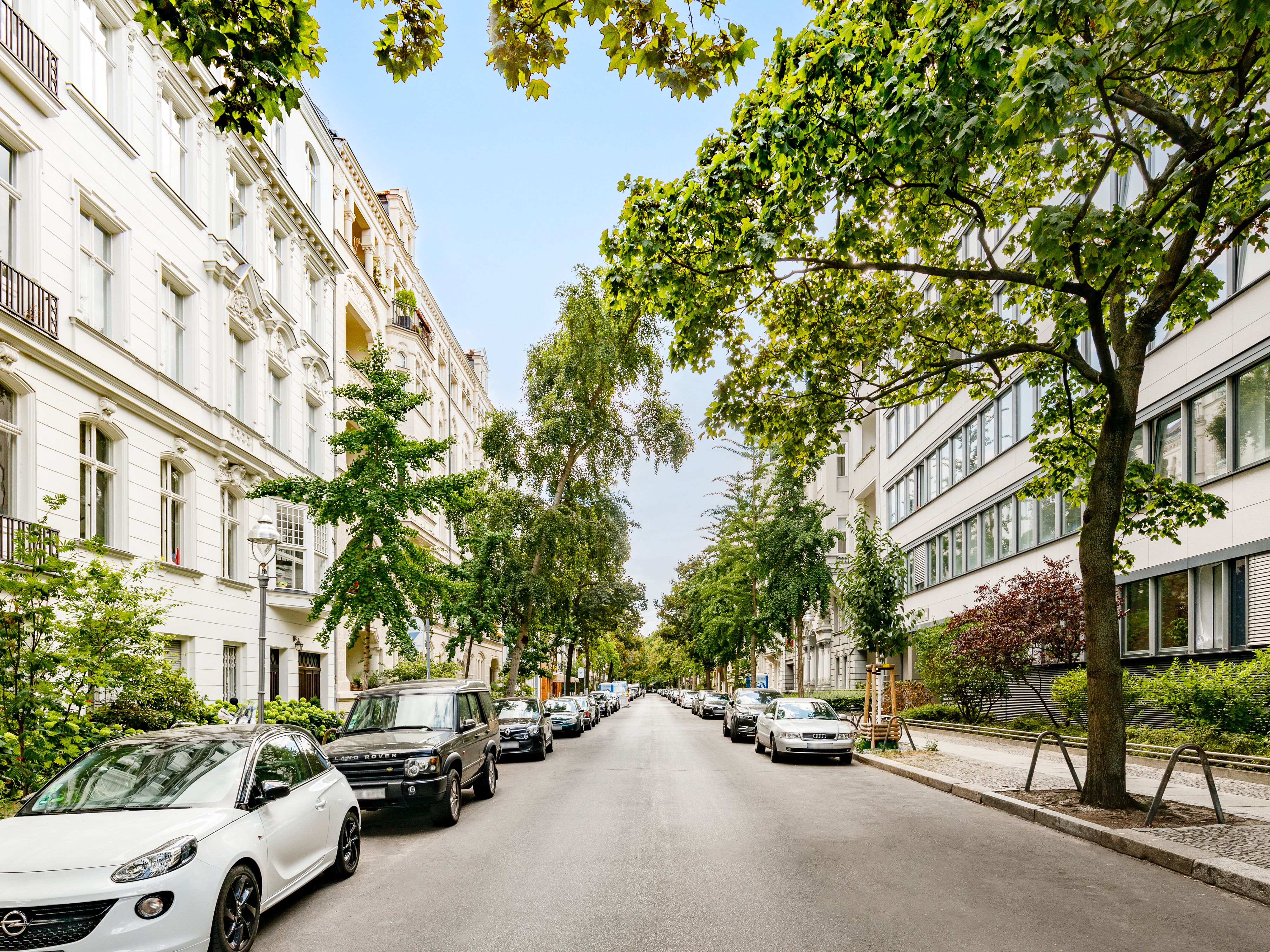 Ansicht der Anliegerstraße (Richtung Steinplatz)