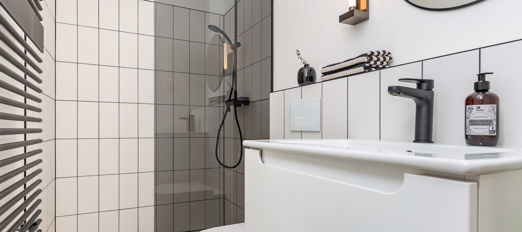Modern bathroom with walk-in rain shower Modern bathroom with walk-in rain shower
