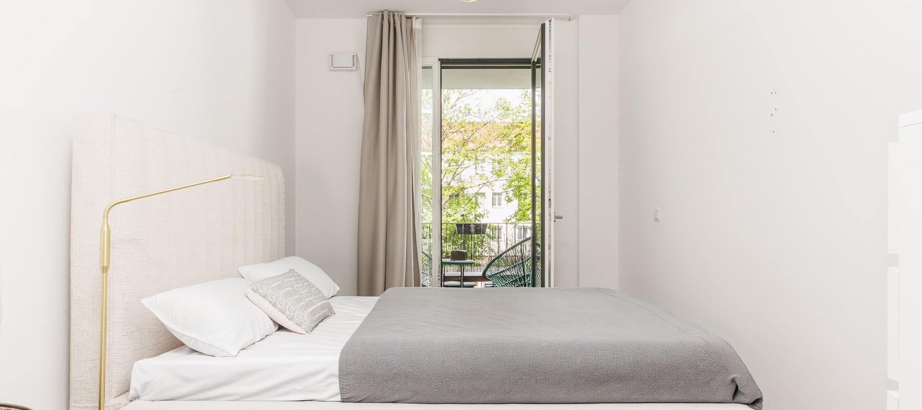 Schlafzimmer mit Balkon Schlafzimmer mit Balkon