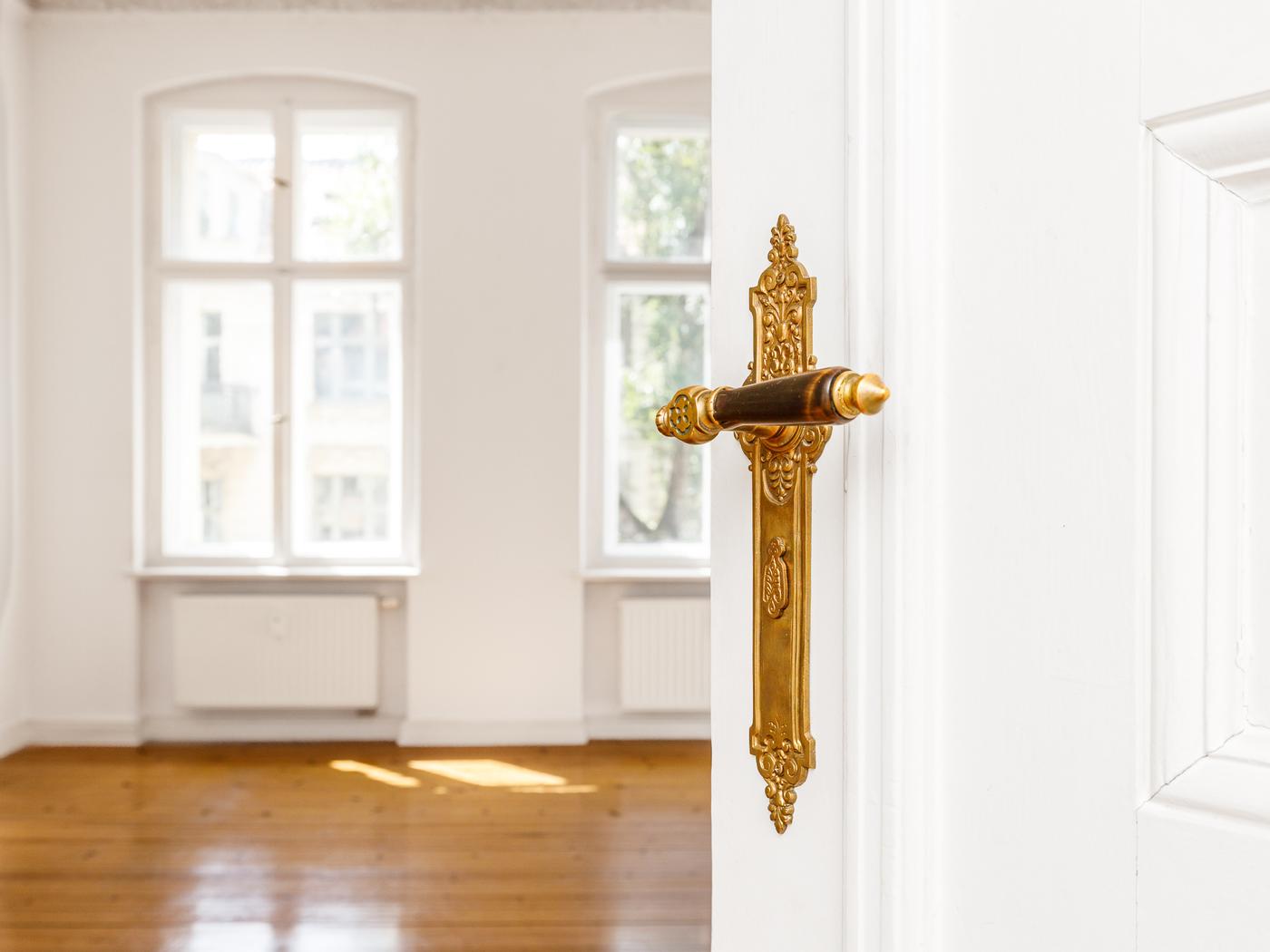 Herrliche Altbauwohnung mit stilvollen Altbaudetails Herrliche Altbauwohnung mit stilvollen Altbaudetails