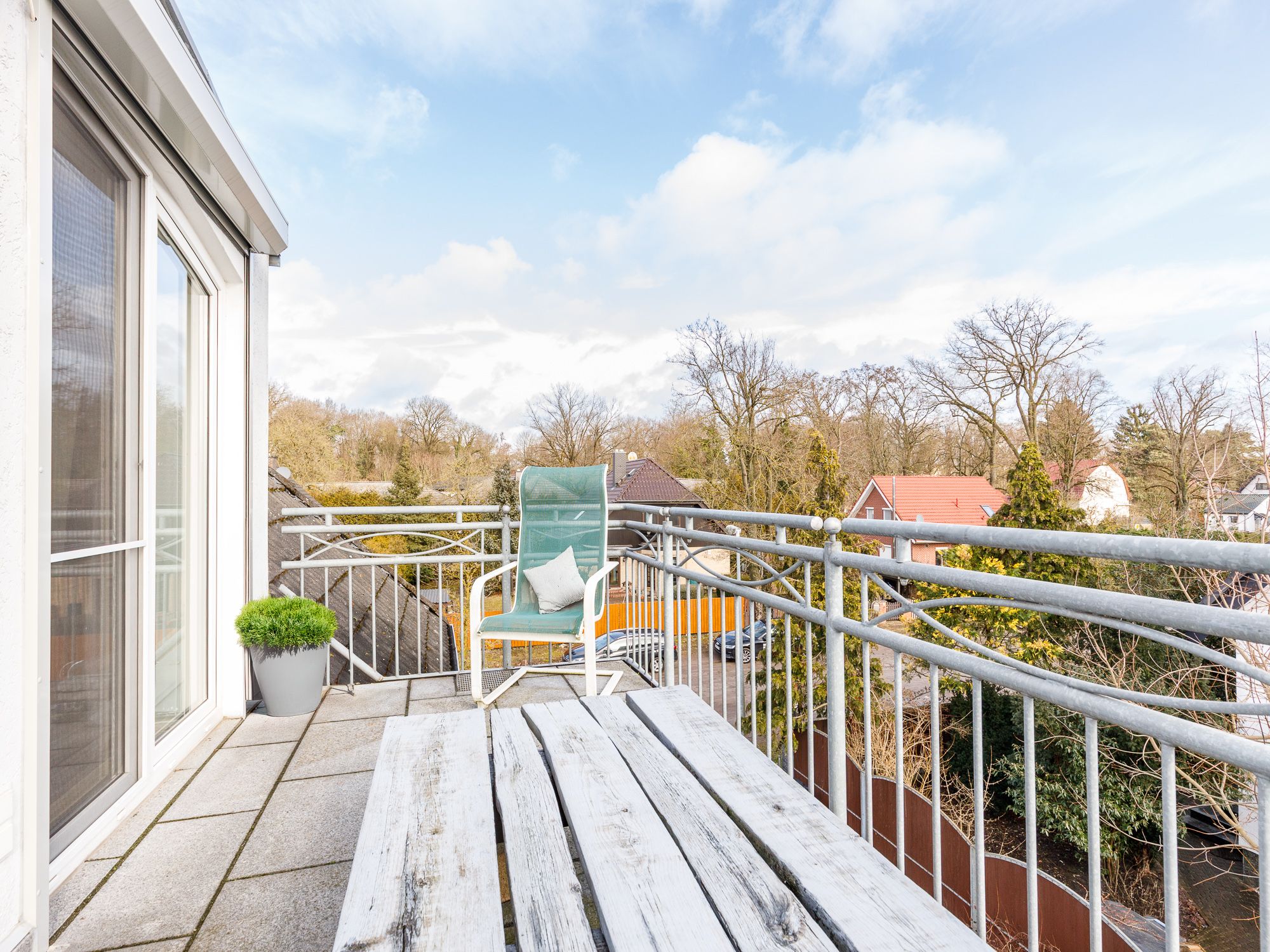 Separate Terrasse mit West-Ausrichtung 