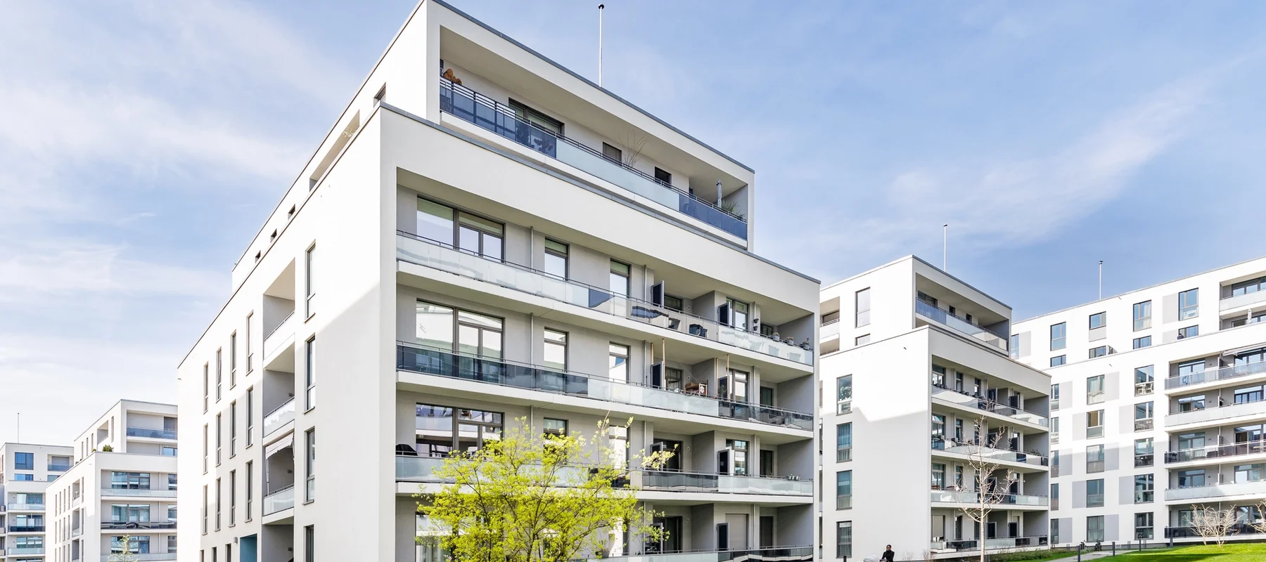 Architektonisches Highlight mit Sonnenbalkon, Tiefgarage und exklusivem Wohnkomfort