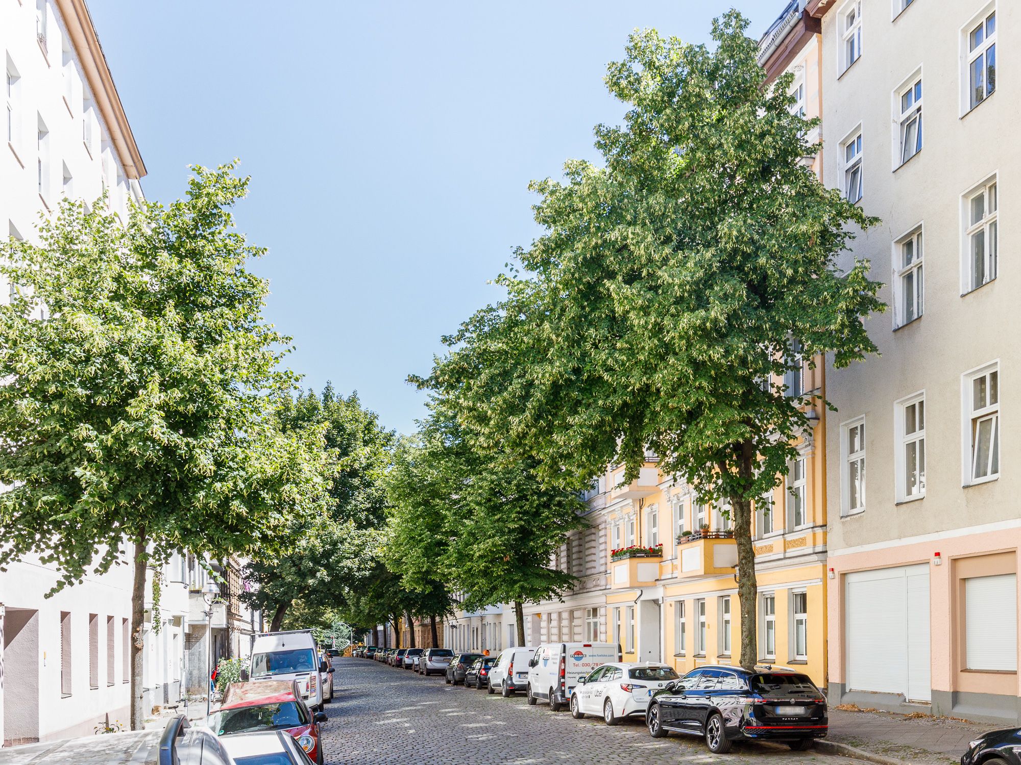 Impression of the surrounding neighborhood 