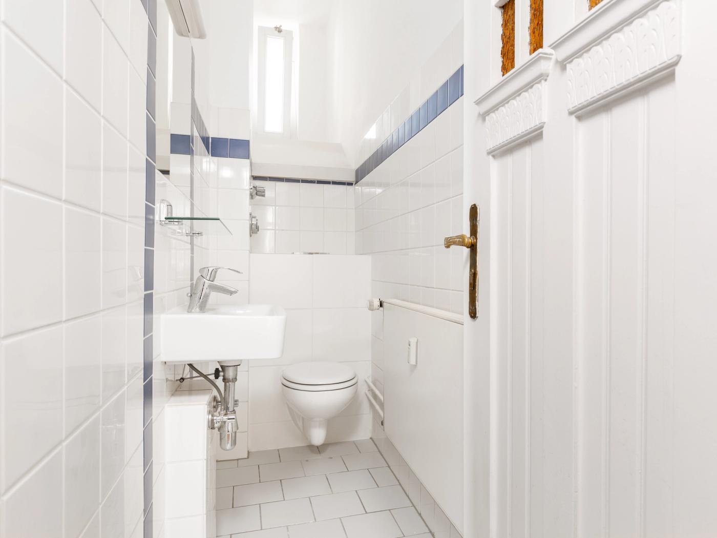 Separates Gäste-WC  Separates Gäste-WC