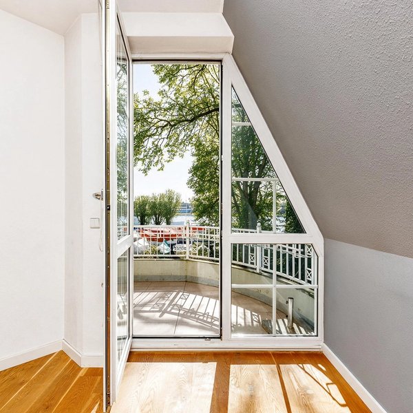 Fensterfront Balkonzugang Seeblick