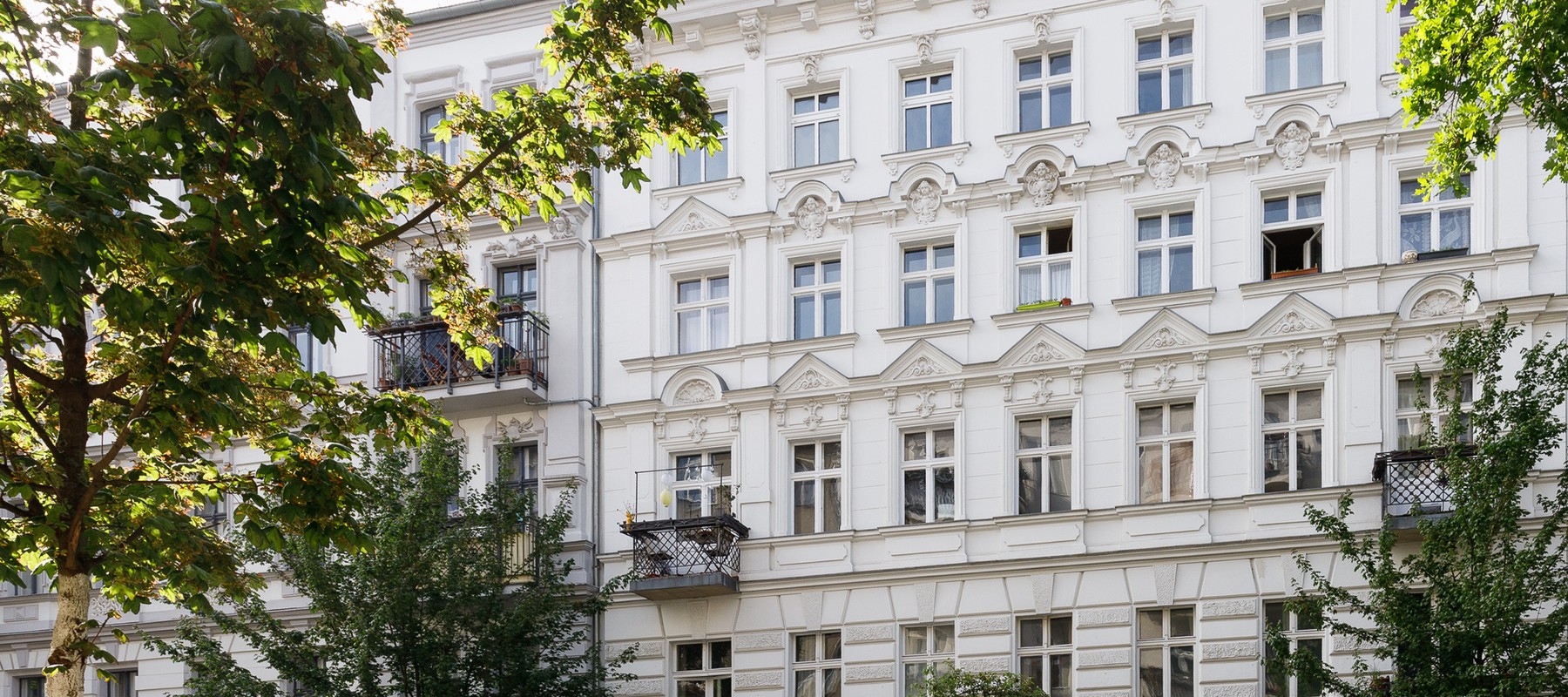 Herrlicher Stuckaltbau in Moabit Herrlicher Stuckaltbau in Moabit