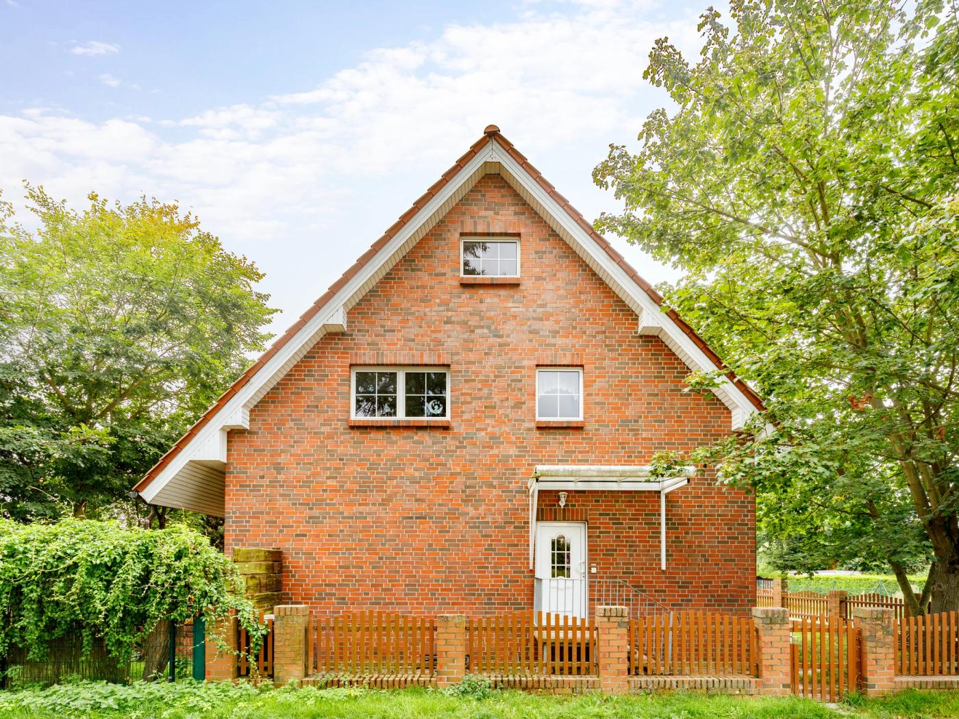 Außenansicht auf das Wohnhaus Außenansicht auf das Wohnhaus