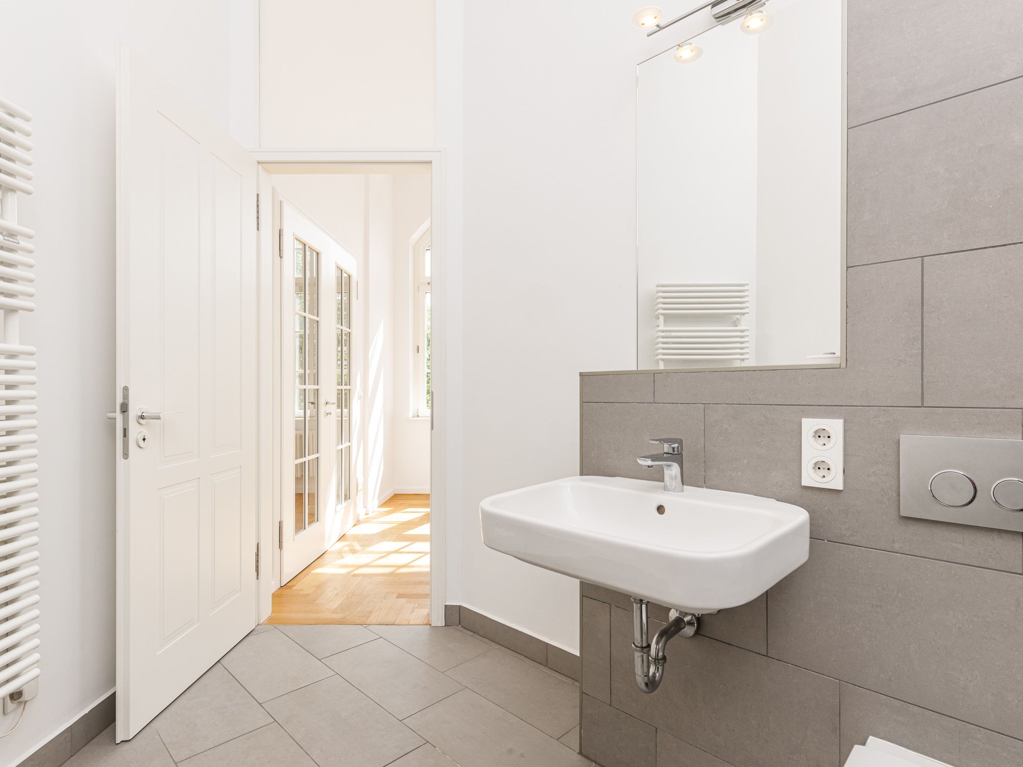 En Suite Bad mit Fußbodenheizung 