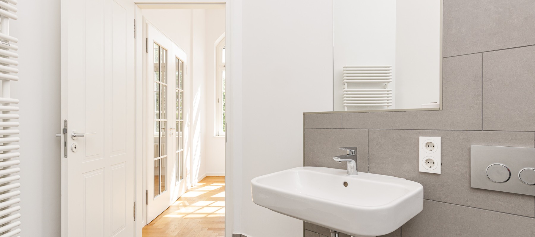 Modern bathroom with floor heating Modern bathroom with floor heating