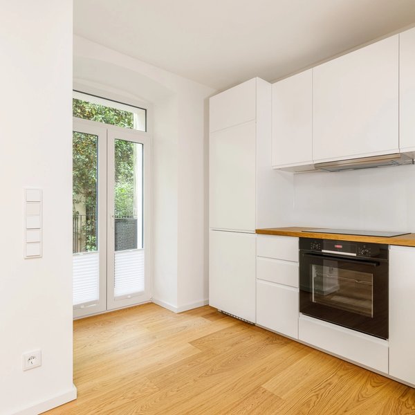 Küche Einbauküche Fenster Backofen Parkett