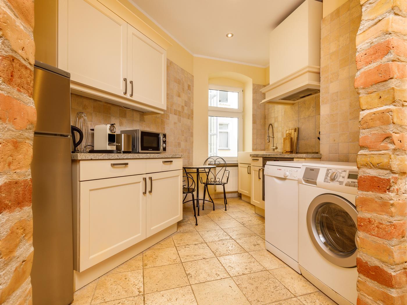 Gepflegter Küchenbereich mit Vollausstattung Gepflegter Küchenbereich mit Vollausstattung