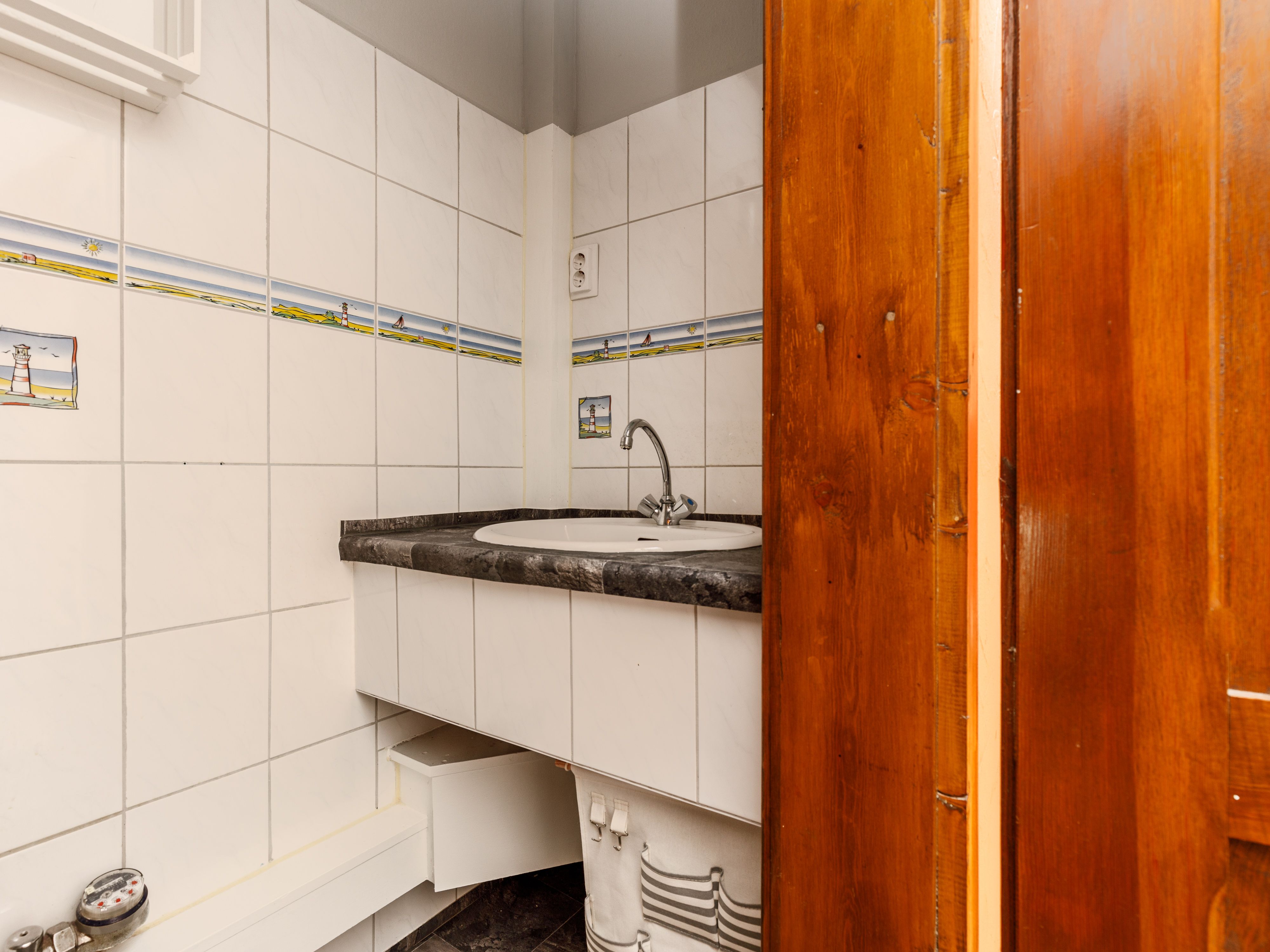 Innenliegendes Gäste-WC im Untergeschoss