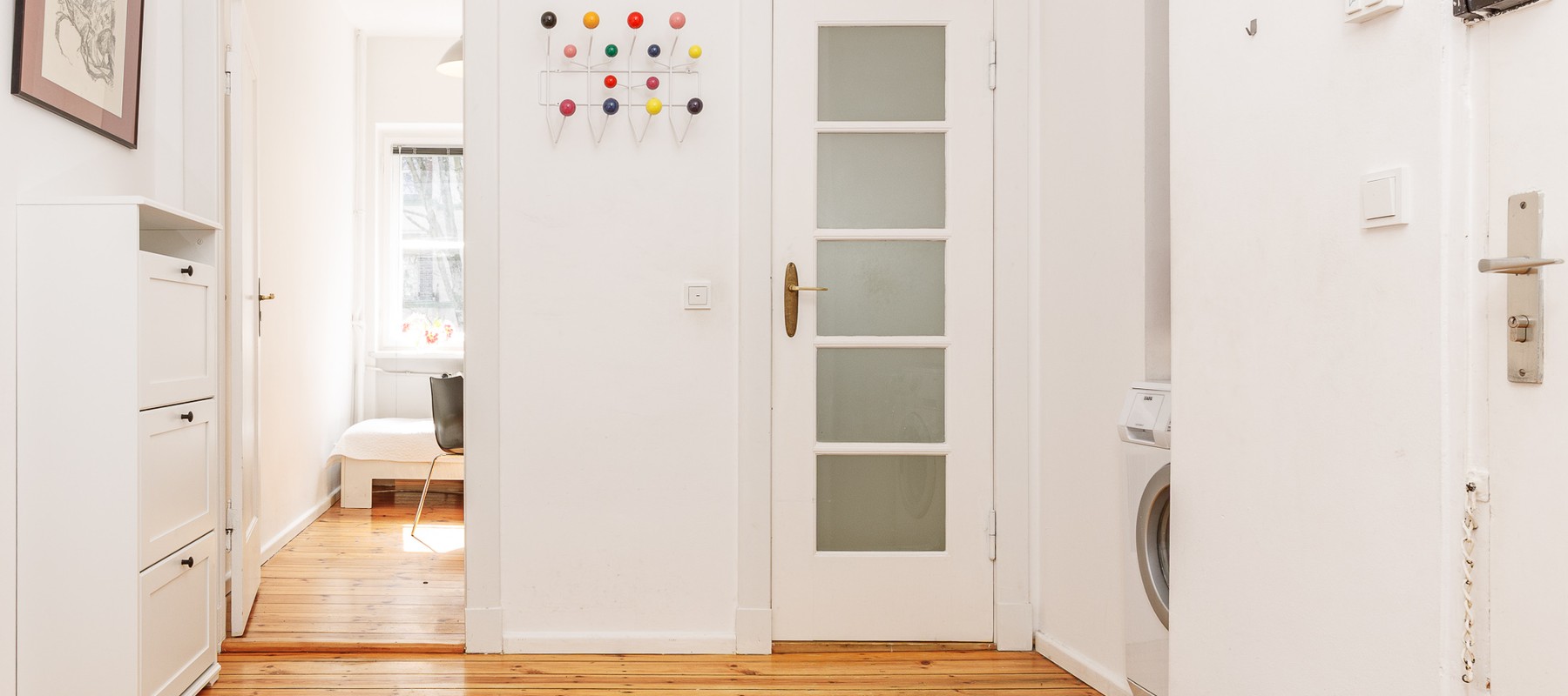 Generous entrance area with cloakroom Generous entrance area with cloakroom