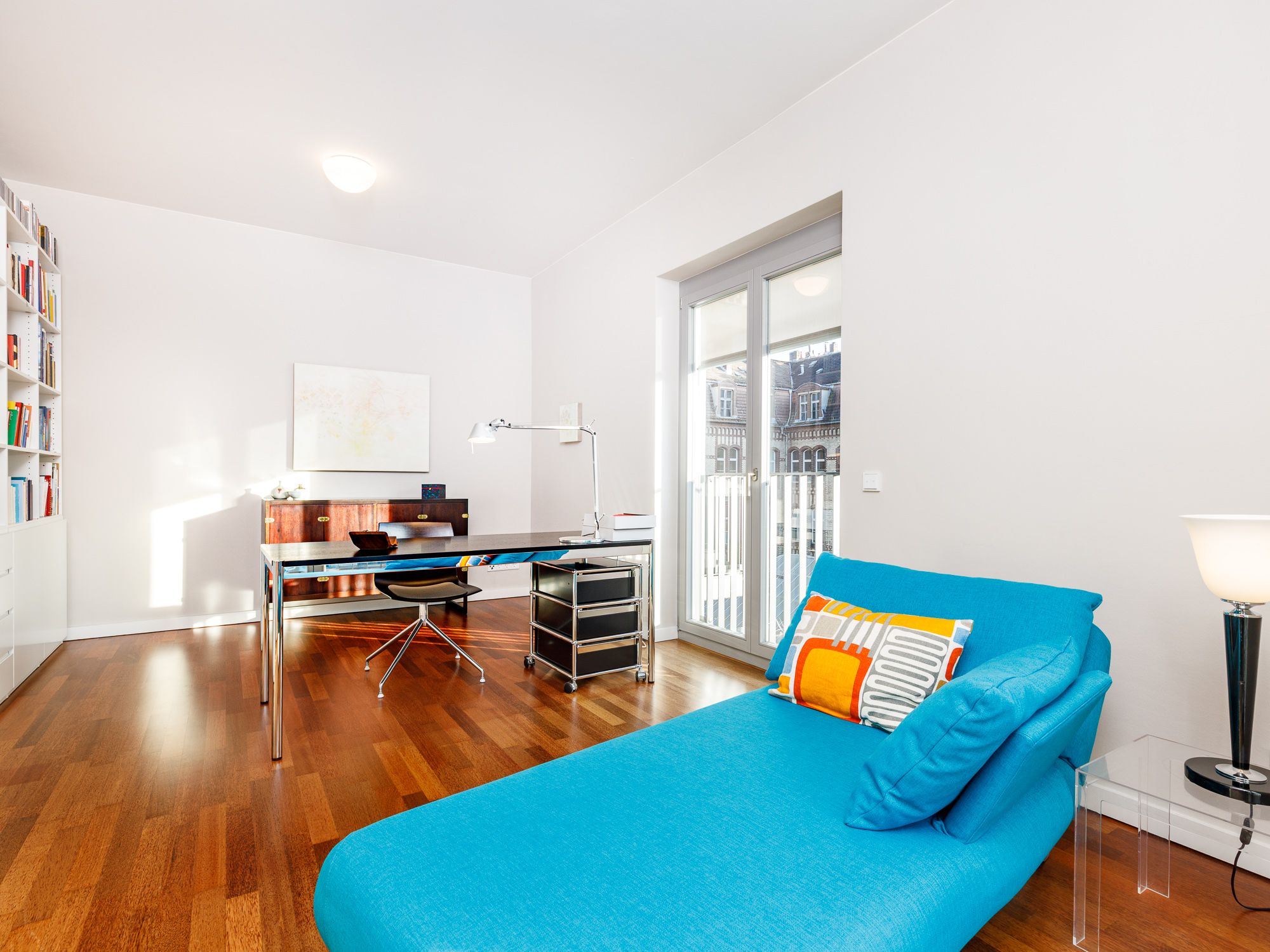 Arbeitsbereich / Gäste-Zimmer mit Blick auf das Naturkundemuseum