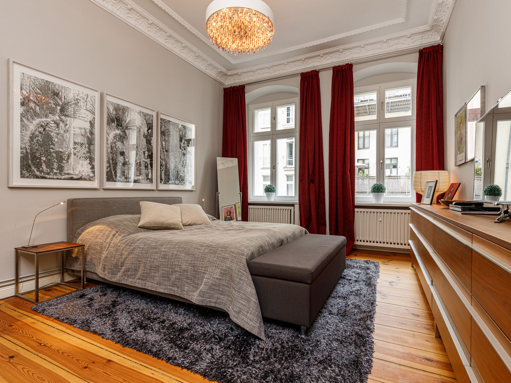 Schlafzimmer zum ruhigen Innenhof 